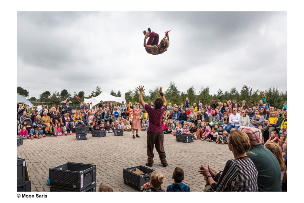 Beleef Theaterfestival Grazende Zwaan op Landgoed Kleine Vennep in Haarlemmermeer